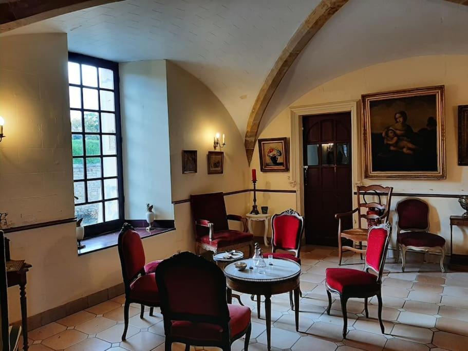 Saint-Pierre-de-l'Isle Chateau De Mornay מראה חיצוני תמונה